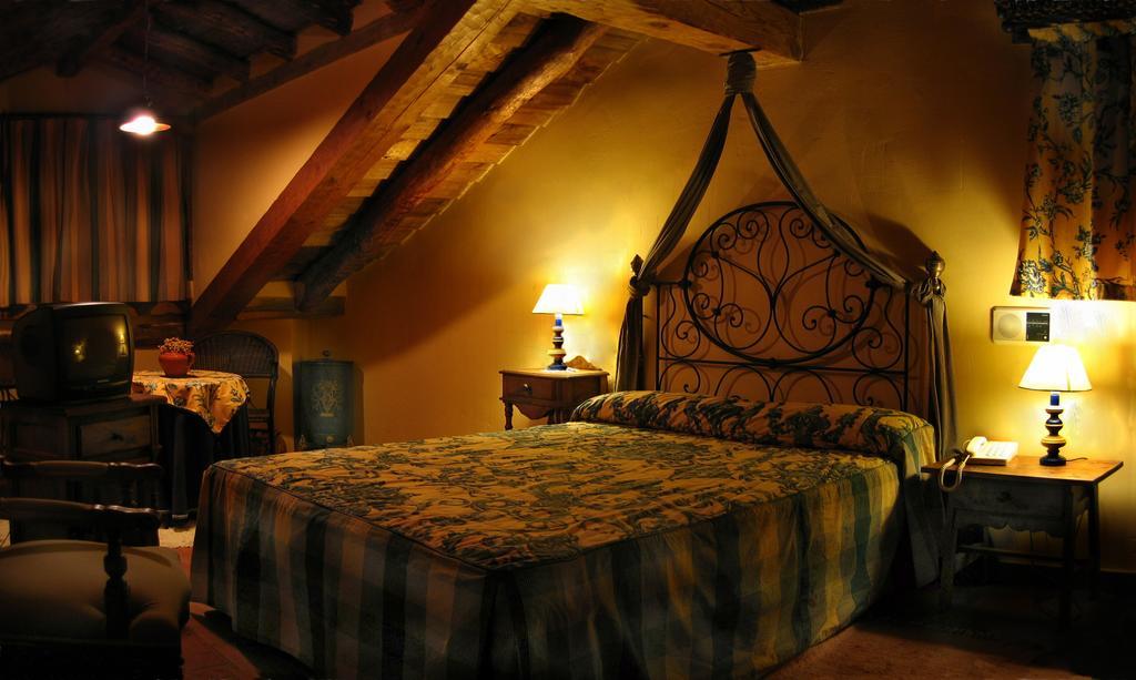 Posada El Zaguan Turégano Rum bild