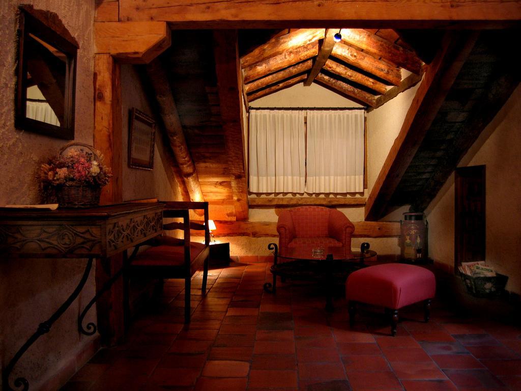 Posada El Zaguan Turégano Exteriör bild