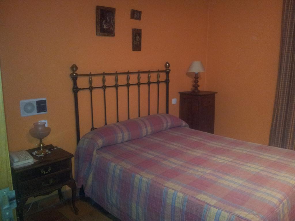 Posada El Zaguan Turégano Rum bild